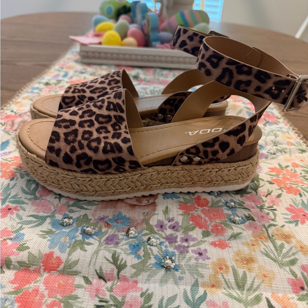Soda Leopard Print Espadrille Platform Sandals - Brown/Black